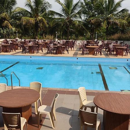 Kanthi Resorts Badami Bāgalkot Buitenkant foto