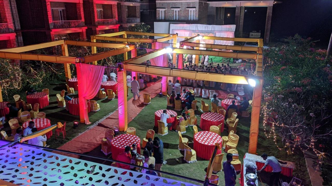Kanthi Resorts Badami Bāgalkot Buitenkant foto