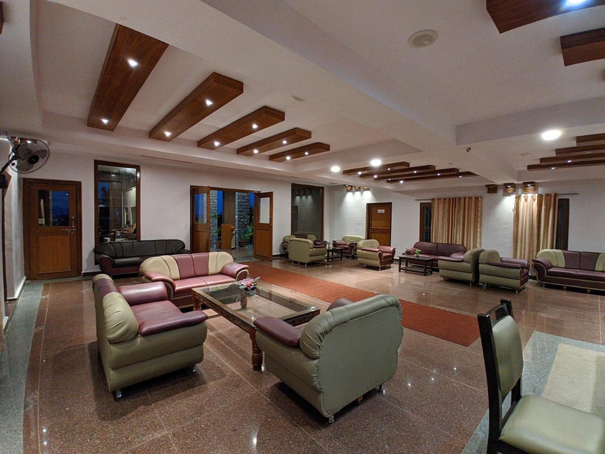 Kanthi Resorts Badami Bāgalkot Buitenkant foto