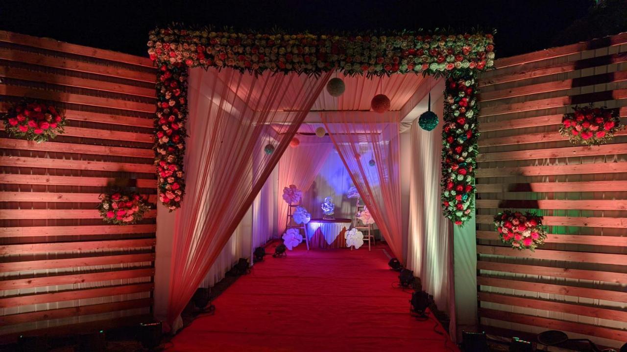 Kanthi Resorts Badami Bāgalkot Buitenkant foto